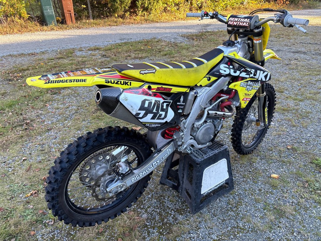 Suzuki 450 - Motorcykel: bild 4 Suzuki 450 - Motorcykel: bild 4