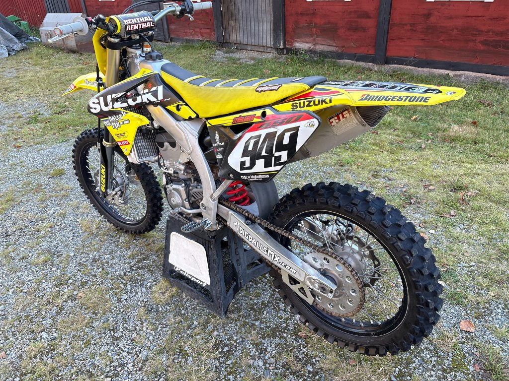Suzuki 450 - Motorcykel: bild 3 Suzuki 450 - Motorcykel: bild 3
