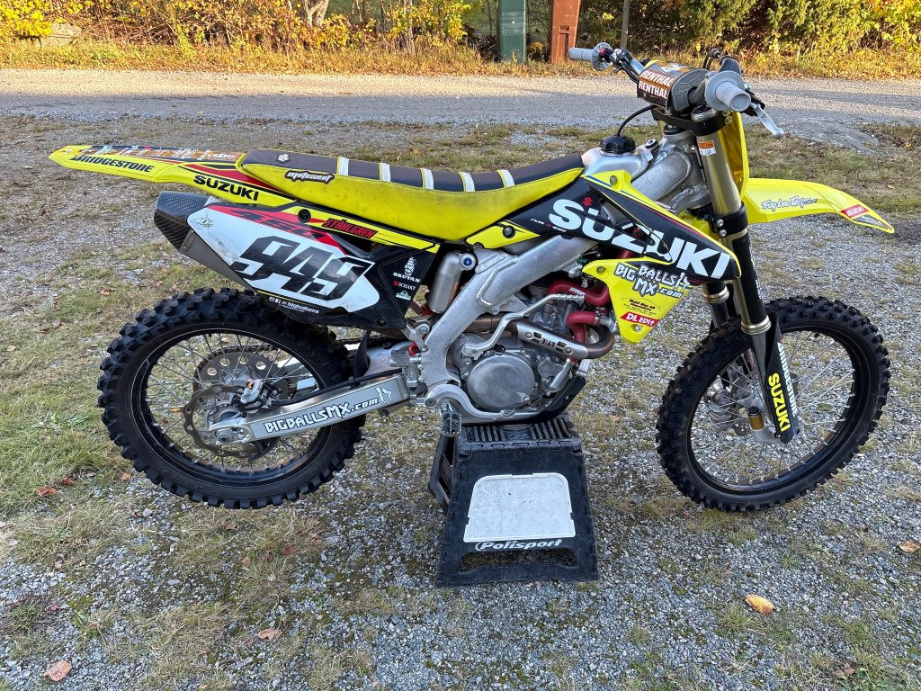 Suzuki 450 - Motorcykel: bild 5 Suzuki 450 - Motorcykel: bild 5