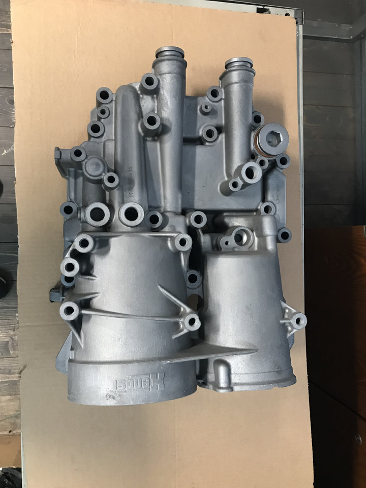 MODULO RAFFREDDAMENTO OLIO MOTORI MAN D2066 / D2676 - Motor och reservdelar för Lastbil: bild 1 MODULO RAFFREDDAMENTO OLIO MOTORI MAN D2066 / D2676 - Motor och reservdelar för Lastbil: bild 1
