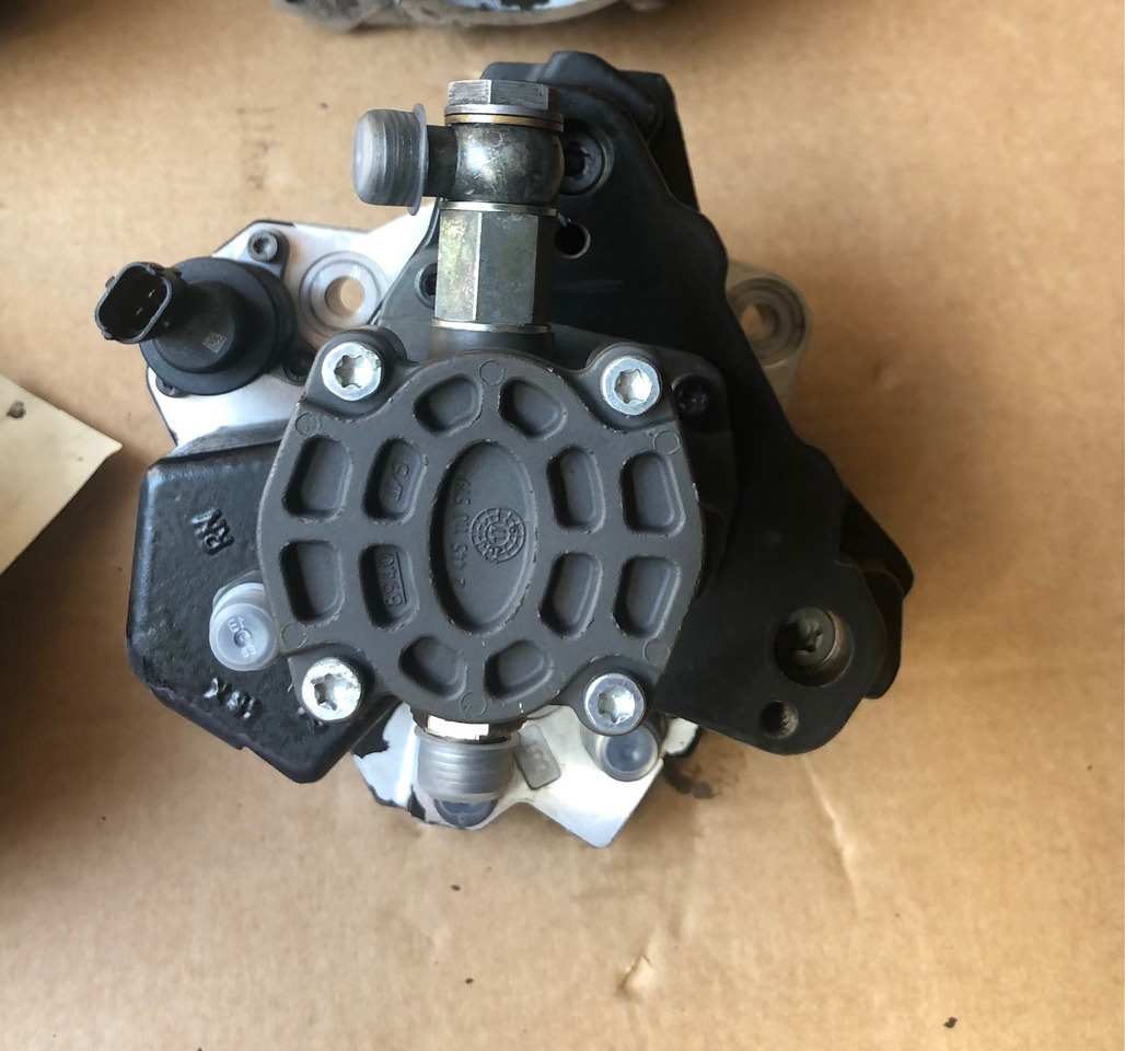 POMPA AD ALTA PRESSIONE BOSCH 0986437383 - Bränslepump för Lastbil: bild 4 POMPA AD ALTA PRESSIONE BOSCH 0986437383 - Bränslepump för Lastbil: bild 4