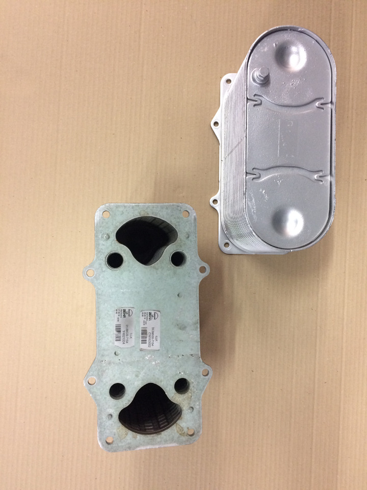 RADIATORE ARIA COMBURENTE - MOTORI MAN D2066 - D2676 - EURO 6 - Motor och reservdelar för Lastbil: bild 2 RADIATORE ARIA COMBURENTE - MOTORI MAN D2066 - D2676 - EURO 6 - Motor och reservdelar för Lastbil: bild 2