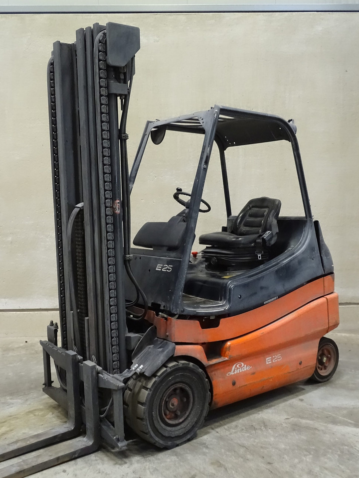 Linde E25 - Eltruck: bild 1 Linde E25 - Eltruck: bild 1