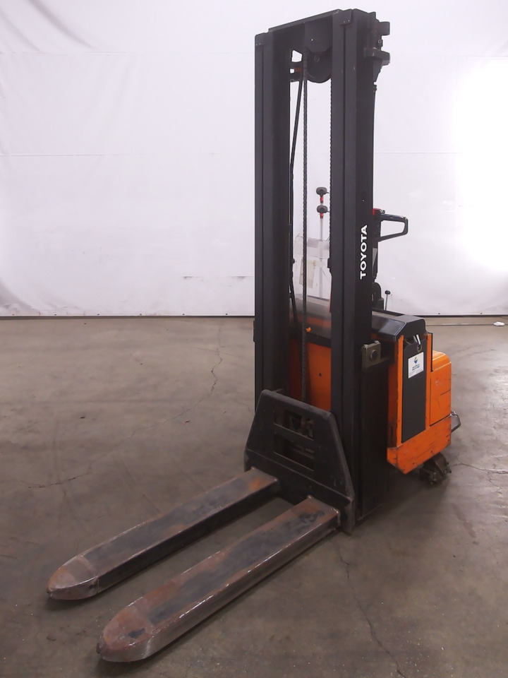 Toyota SSL16 - Staplare: bild 1 Toyota SSL16 - Staplare: bild 1