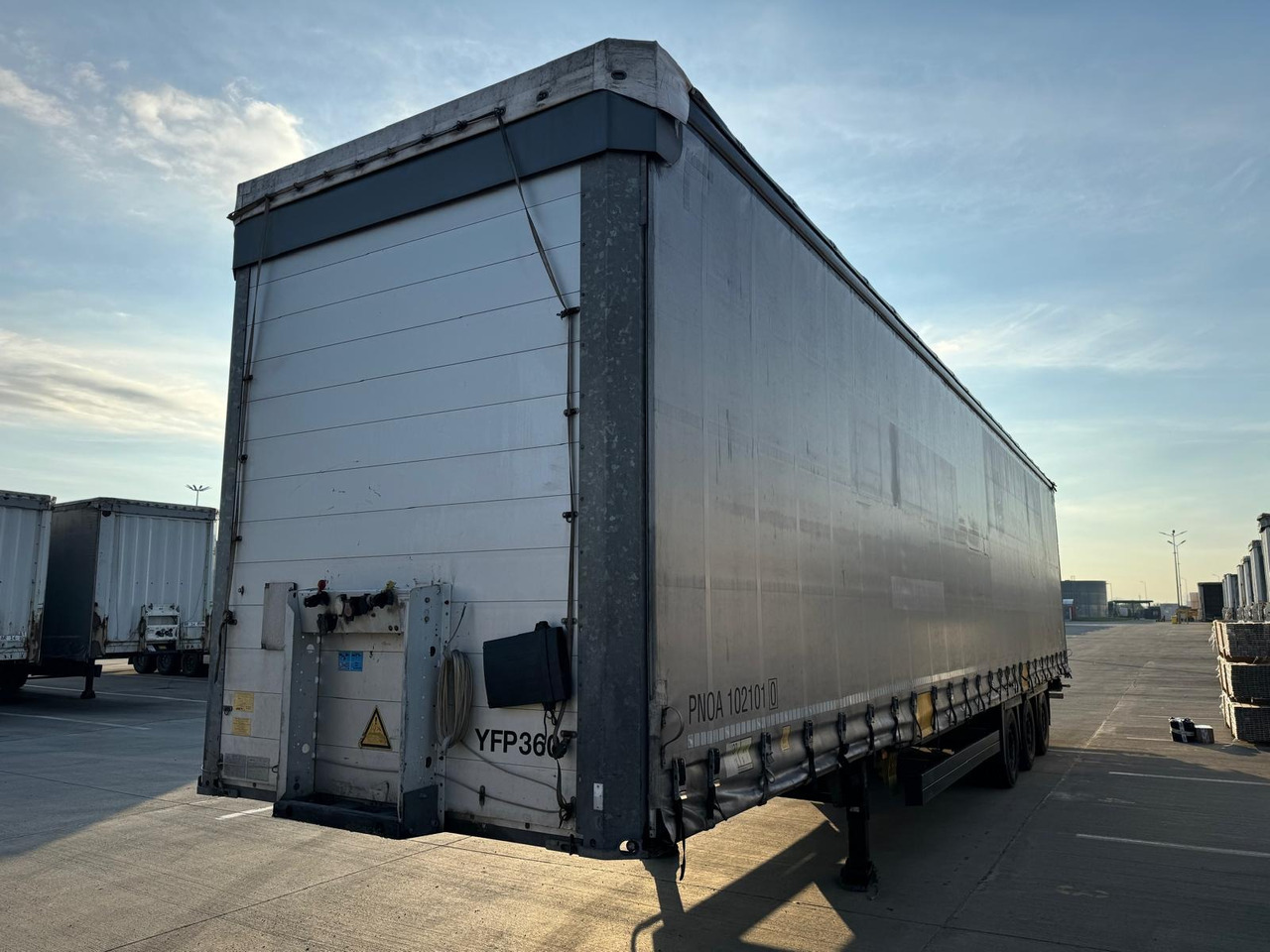Schmitz Cargobull SCB*S3B - Kapelltrailer: bild 1 Schmitz Cargobull SCB*S3B - Kapelltrailer: bild 1
