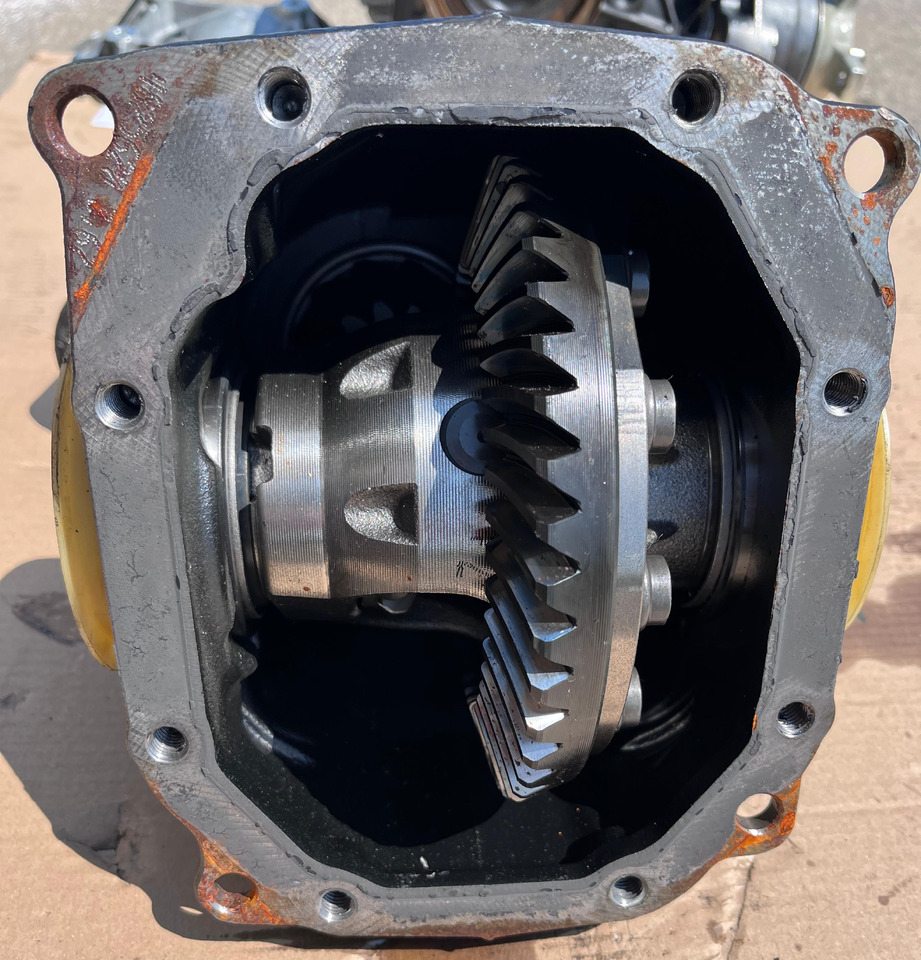 MERCEDES-BENZ Mercedes Benz Rear Axle Differential A1663510605 - Differential: bild 2 MERCEDES-BENZ Mercedes Benz Rear Axle Differential A1663510605 - Differential: bild 2