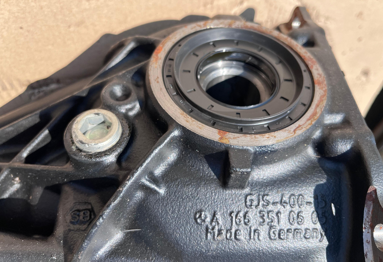 MERCEDES-BENZ Mercedes Benz Rear Axle Differential A1663510605 - Differential: bild 3 MERCEDES-BENZ Mercedes Benz Rear Axle Differential A1663510605 - Differential: bild 3