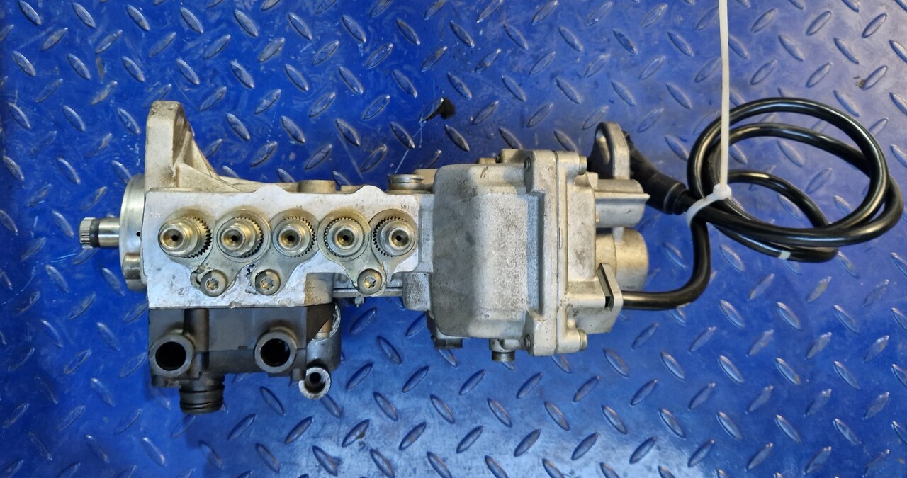 BOSCH INJECTION PUMP 0400195001 - Reservdelar för Övrig maskin: bild 2 BOSCH INJECTION PUMP 0400195001 - Reservdelar för Övrig maskin: bild 2