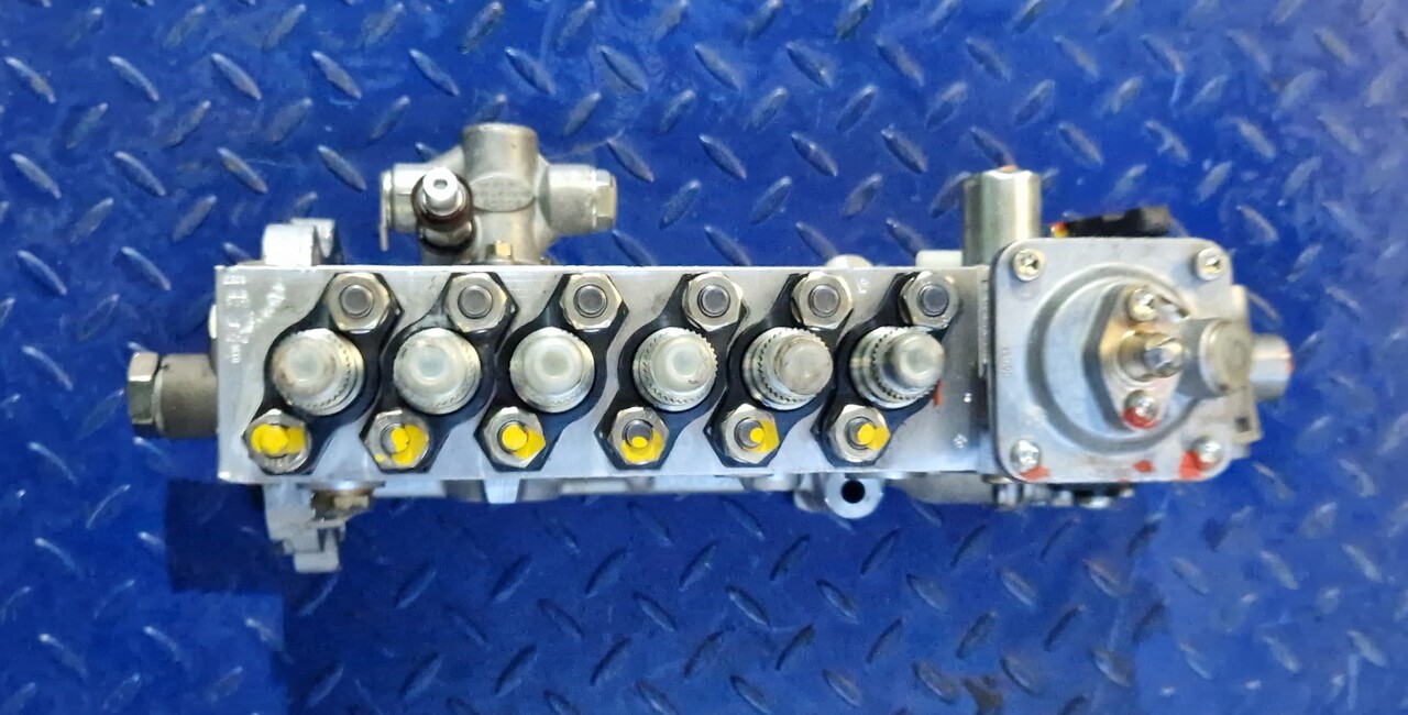 BOSCH INJECTION PUMP 0402076840 - Reservdelar för Övrig maskin: bild 2 BOSCH INJECTION PUMP 0402076840 - Reservdelar för Övrig maskin: bild 2