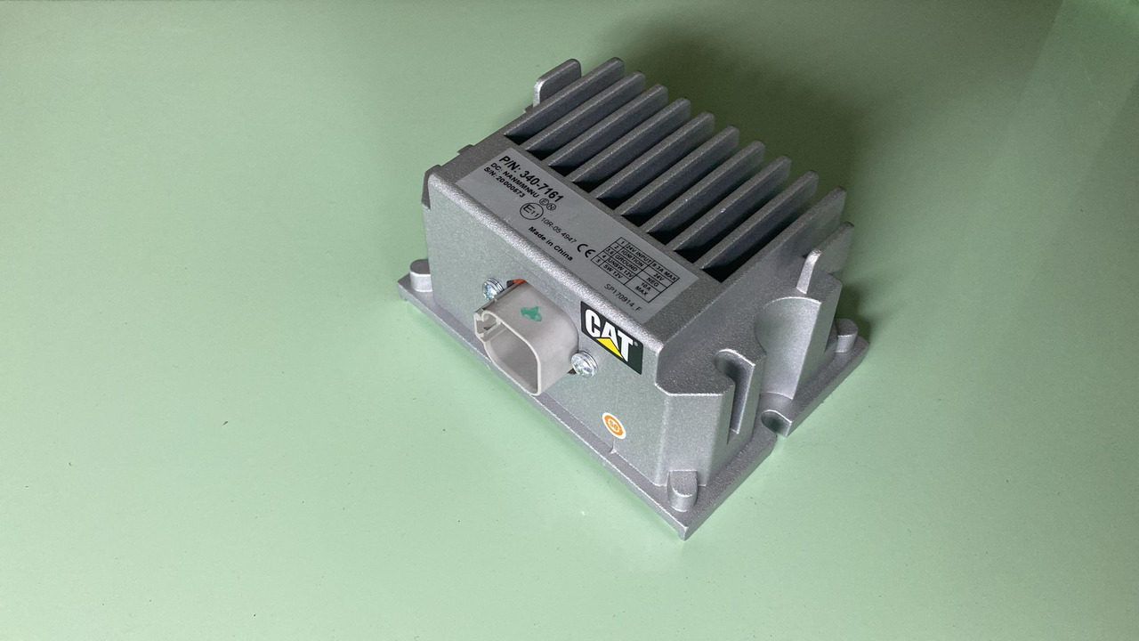 CATERPILLAR 340-7161: 24 Volt to 12 Volt Power Converter - Reservdelar för Grävmaskin: bild 2 CATERPILLAR 340-7161: 24 Volt to 12 Volt Power Converter - Reservdelar för Grävmaskin: bild 2