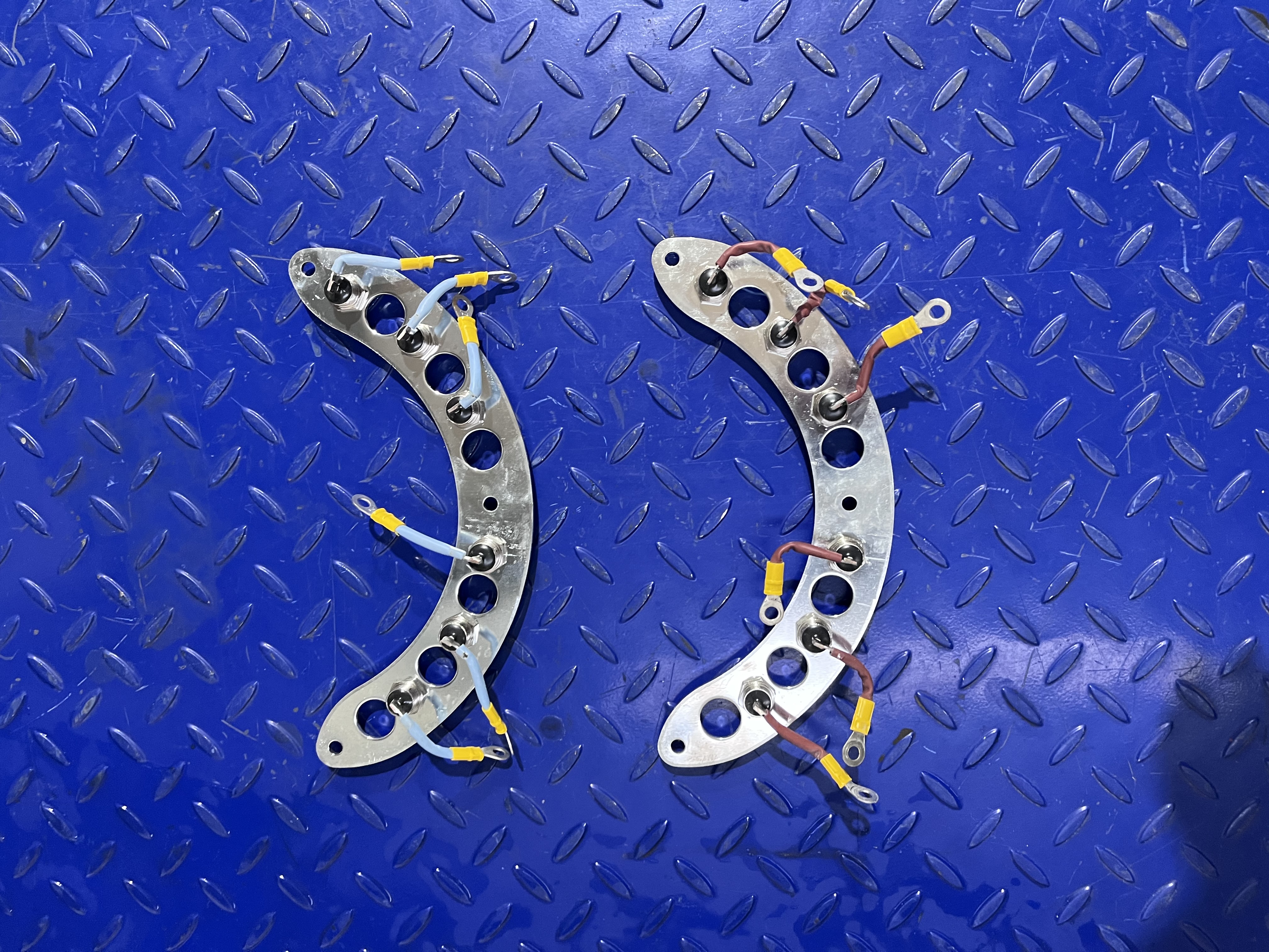 CATERPILLAR Support - Diode - Reservdelar: bild 1 CATERPILLAR Support - Diode - Reservdelar: bild 1