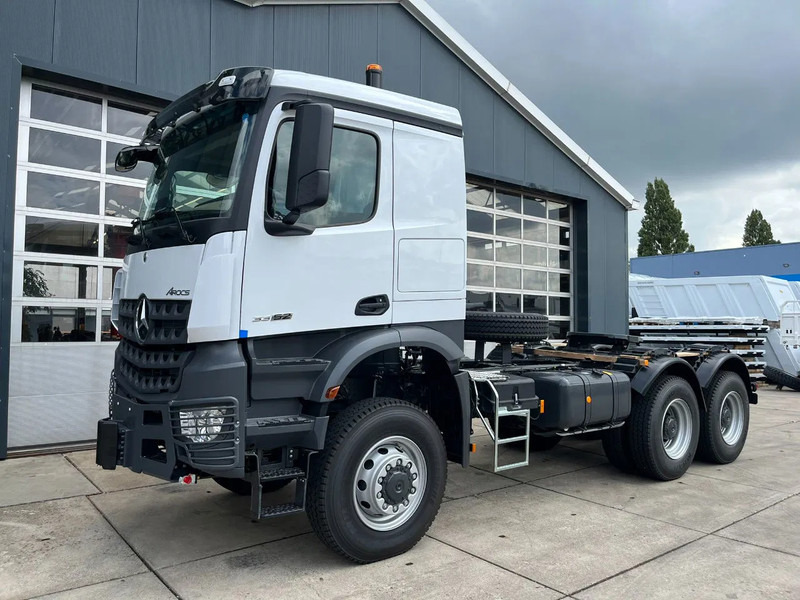 Mercedes-Benz Arocs 4058 AS 6x6 Tractor Head 180T Push Pull - Dragbil: bild 1 Mercedes-Benz Arocs 4058 AS 6x6 Tractor Head 180T Push Pull - Dragbil: bild 1