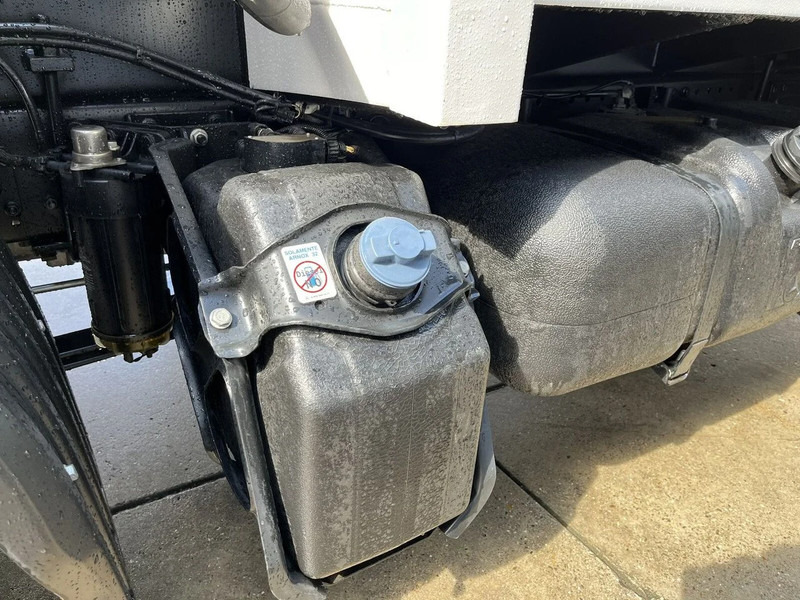 Leasa Mercedes-Benz Accelo 815 4x2 Garbage Compactor (2 units) Accelo 815 4x2 Garbage Compactor (2 units) Mercedes-Benz Accelo 815 4x2 Garbage Compactor (2 units) Accelo 815 4x2 Garbage Compactor (2 units): bild 14
