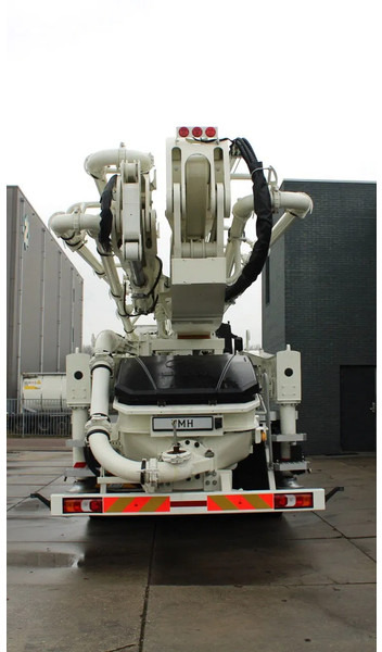 Mercedes-Benz Arocs 4140 8x4 Sany SY43 Concrete pump Build by Putzmeister - Betongpump: bild 4 Mercedes-Benz Arocs 4140 8x4 Sany SY43 Concrete pump Build by Putzmeister - Betongpump: bild 4