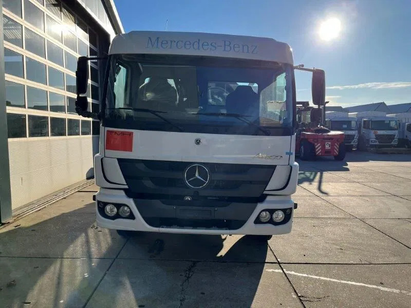 Mercedes-Benz Atego 1418 4x2 Fuel Tank Truck - Tankbil: bild 4 Mercedes-Benz Atego 1418 4x2 Fuel Tank Truck - Tankbil: bild 4