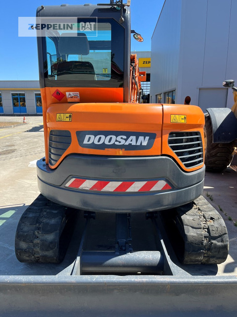 Doosan DX63-3 - Minigrävmaskin: bild 2 Doosan DX63-3 - Minigrävmaskin: bild 2
