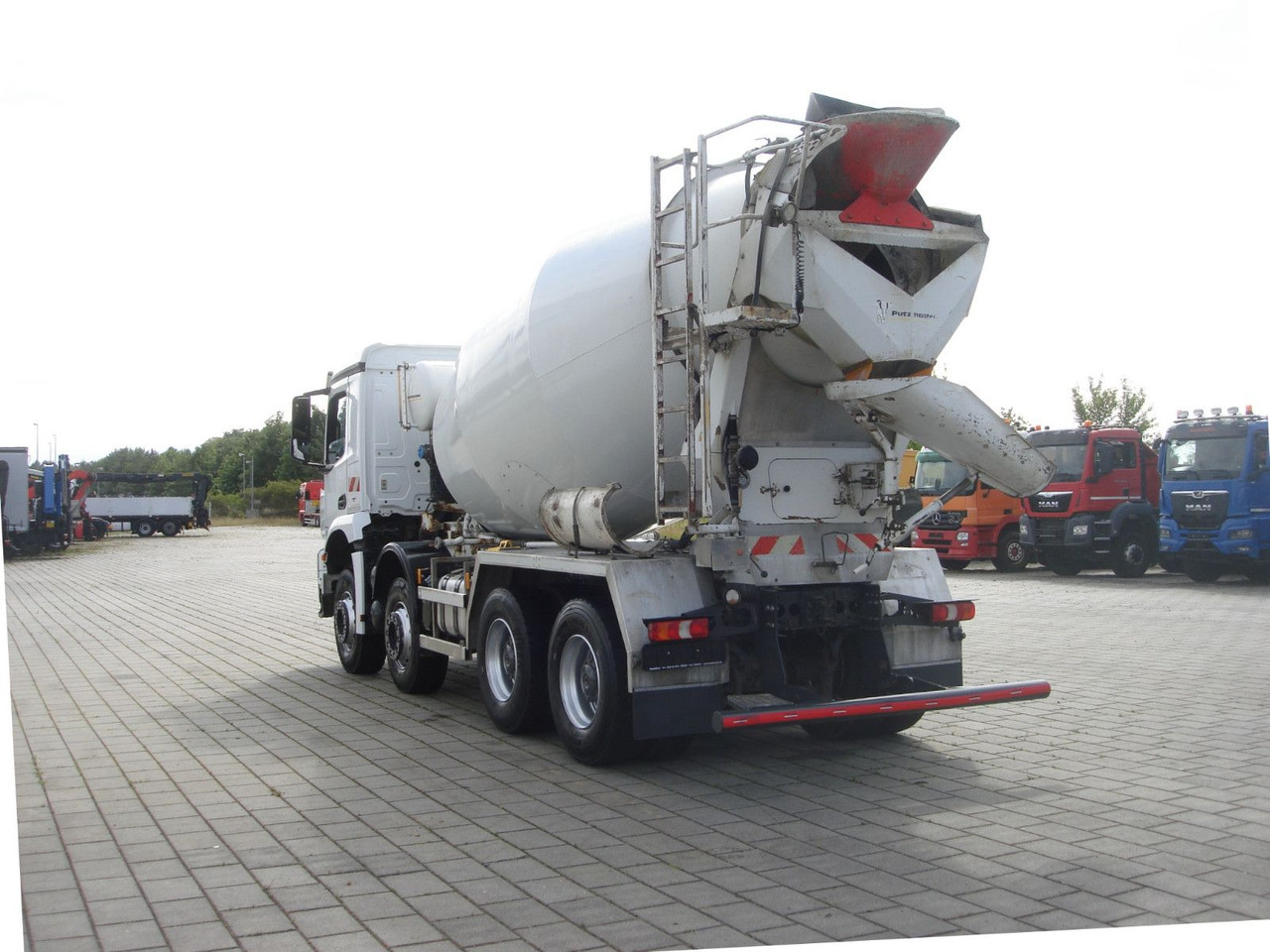 Mercedes-Benz Arocs 3240 B 8x4 - Betongbil: bild 3 Mercedes-Benz Arocs 3240 B 8x4 - Betongbil: bild 3