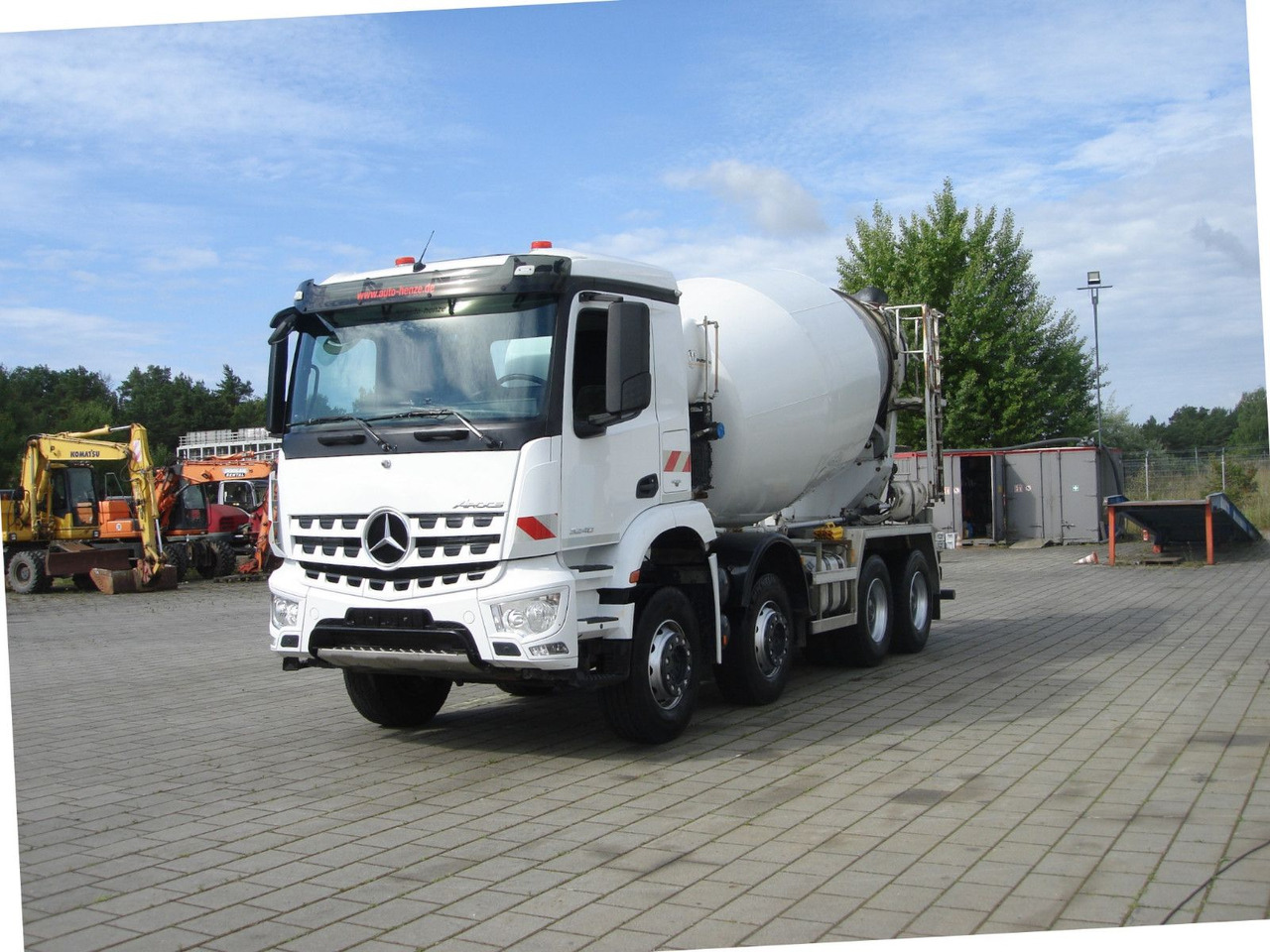Mercedes-Benz Arocs 3240 B 8x4 - Betongbil: bild 2 Mercedes-Benz Arocs 3240 B 8x4 - Betongbil: bild 2