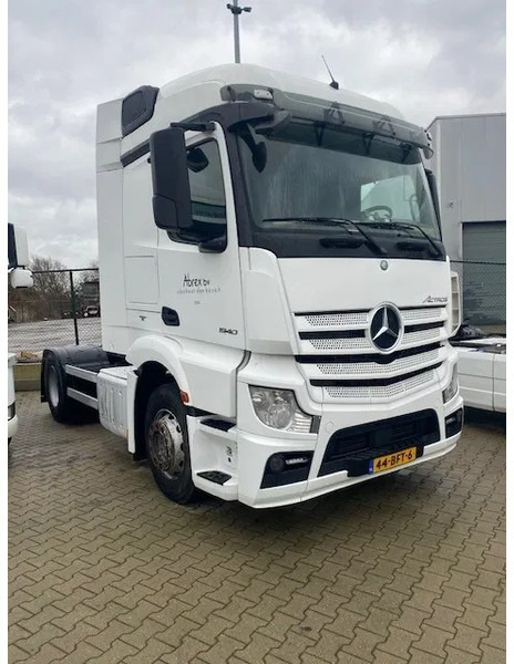 Mercedes-Benz Actros 1840 stream space cabine met spoilers fenders en zonneklep, apk gekeurd. - Dragbil: bild 2 Mercedes-Benz Actros 1840 stream space cabine met spoilers fenders en zonneklep, apk gekeurd. - Dragbil: bild 2