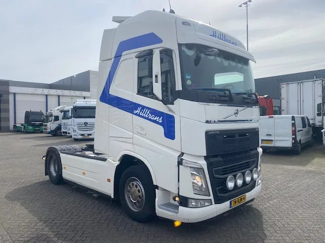 Volvo FH 13.460 XL cabine, euro 6 , full spoilered, smart tacho , new clutch ,beauty..... - Dragbil: bild 2 Volvo FH 13.460 XL cabine, euro 6 , full spoilered, smart tacho , new clutch ,beauty..... - Dragbil: bild 2