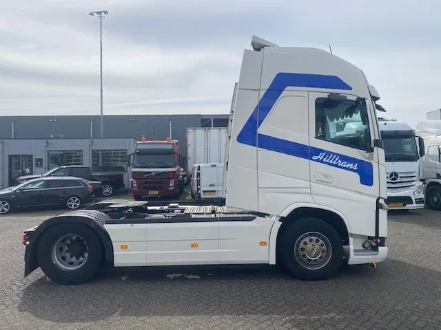Volvo FH 13.460 XL cabine, euro 6 , full spoilered, smart tacho , new clutch ,beauty..... - Dragbil: bild 3 Volvo FH 13.460 XL cabine, euro 6 , full spoilered, smart tacho , new clutch ,beauty..... - Dragbil: bild 3