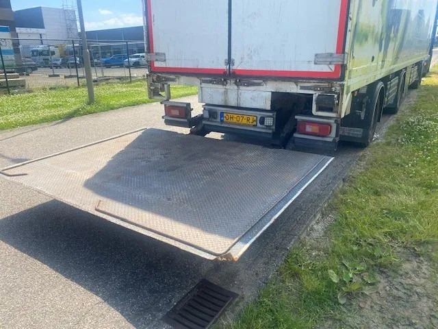 Vogelzang bloemen en planten oplegger 280 hoog deuren voor en achter, laadklep achter - Skåp semitrailer: bild 5 Vogelzang bloemen en planten oplegger 280 hoog deuren voor en achter, laadklep achter - Skåp semitrailer: bild 5