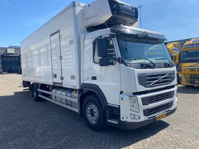 Volvo FM 330 EEV koelvriesbak , 760 lang, 2 comp, carrier koeler, D"hollandia klep - Kylbil lastbil: bild 2 Volvo FM 330 EEV koelvriesbak , 760 lang, 2 comp, carrier koeler, D"hollandia klep - Kylbil lastbil: bild 2