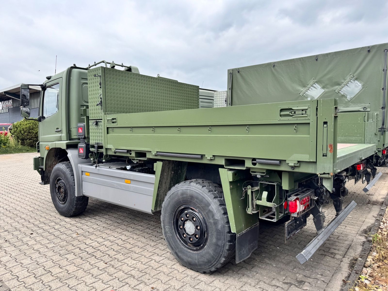 Mercedes-Benz 1018 Atego 4x4 Allrad Camper - Transportbil med flak: bild 3 Mercedes-Benz 1018 Atego 4x4 Allrad Camper - Transportbil med flak: bild 3