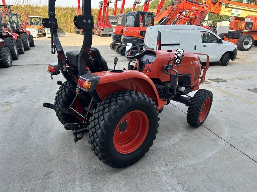 Kubota L1-382 (5278) - Kommunaltraktor: bild 5 Kubota L1-382 (5278) - Kommunaltraktor: bild 5