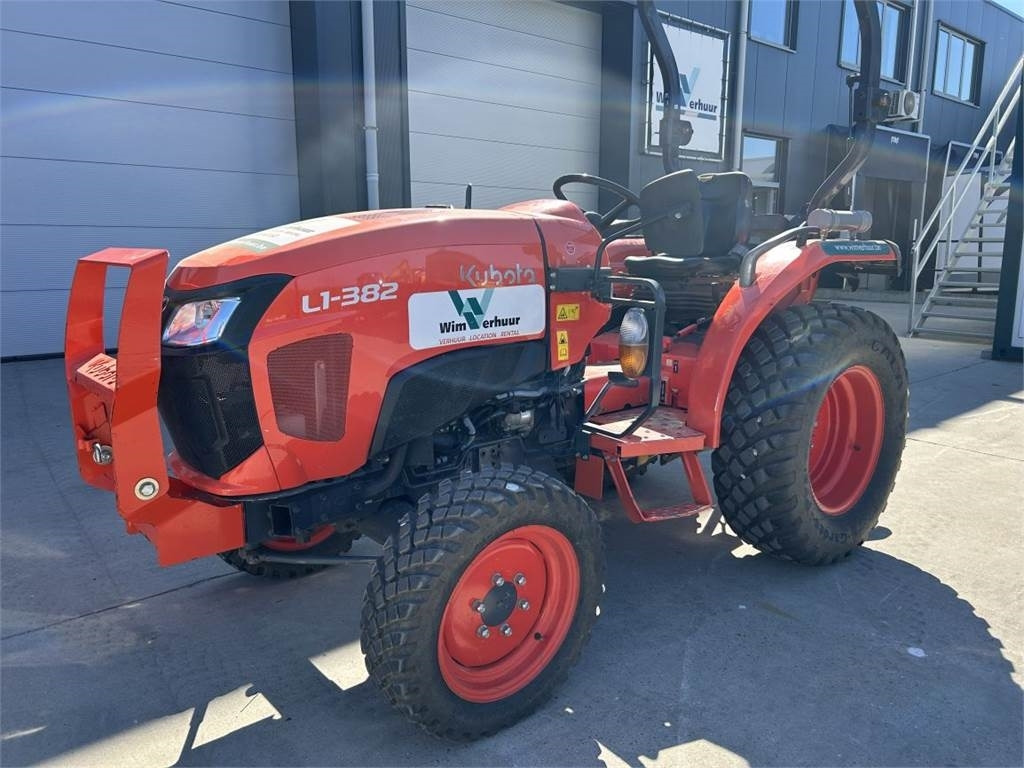 Kubota L1-382 (5283) - Kommunaltraktor: bild 2 Kubota L1-382 (5283) - Kommunaltraktor: bild 2