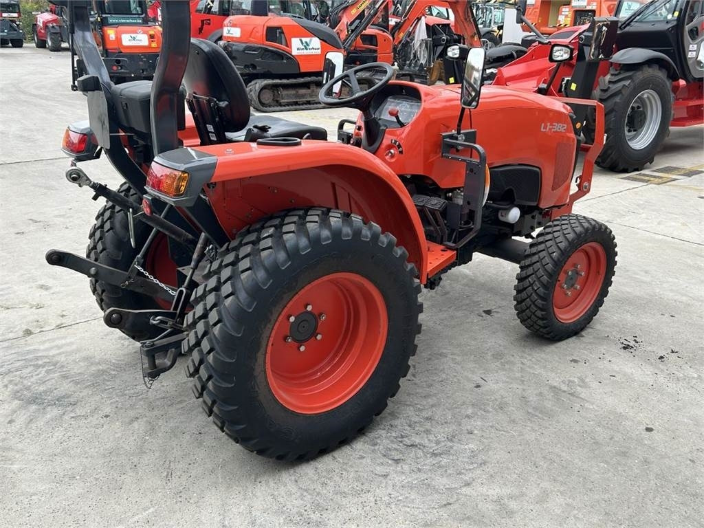 Kubota L1-382 (7325) - Kommunaltraktor: bild 4 Kubota L1-382 (7325) - Kommunaltraktor: bild 4