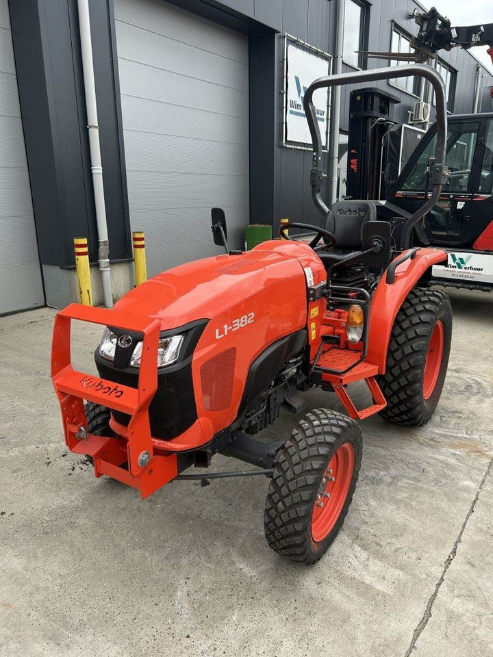 Kubota L1-382 (7325) - Kommunaltraktor: bild 5 Kubota L1-382 (7325) - Kommunaltraktor: bild 5