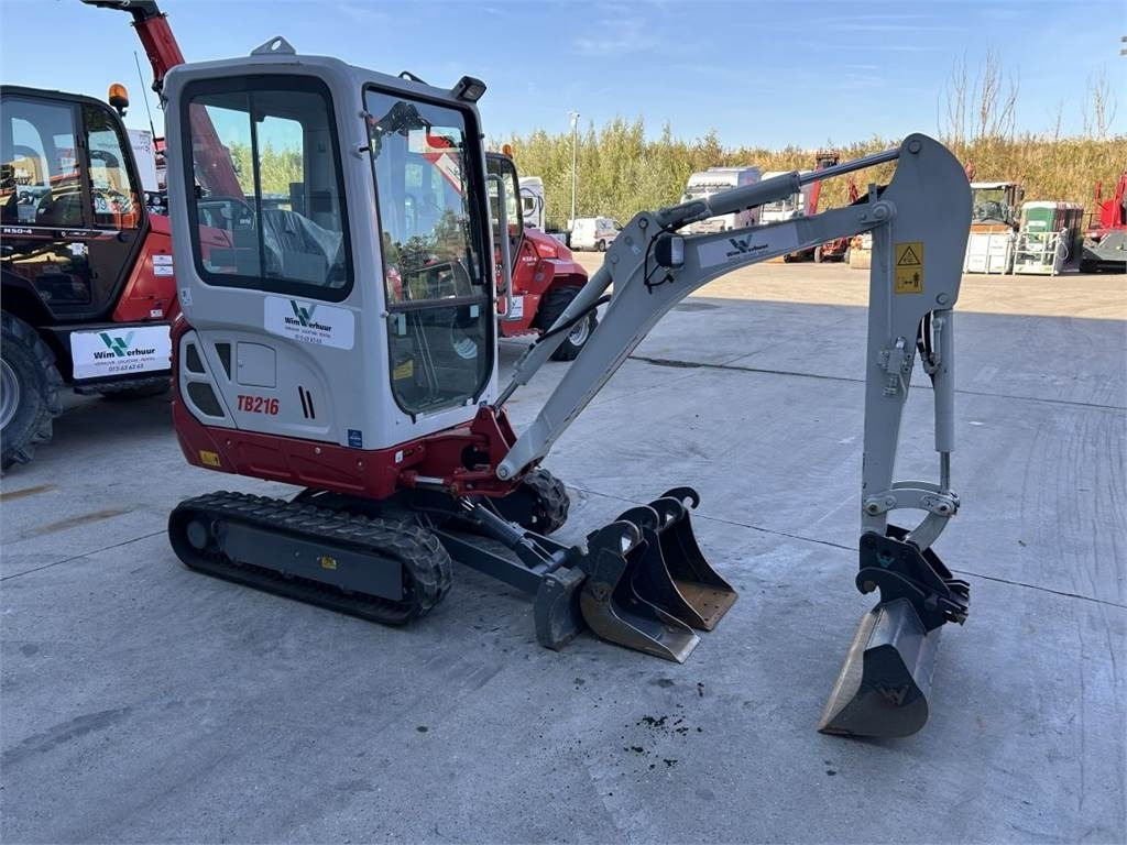 Takeuchi TB216 (11387) - Minigrävmaskin: bild 2 Takeuchi TB216 (11387) - Minigrävmaskin: bild 2