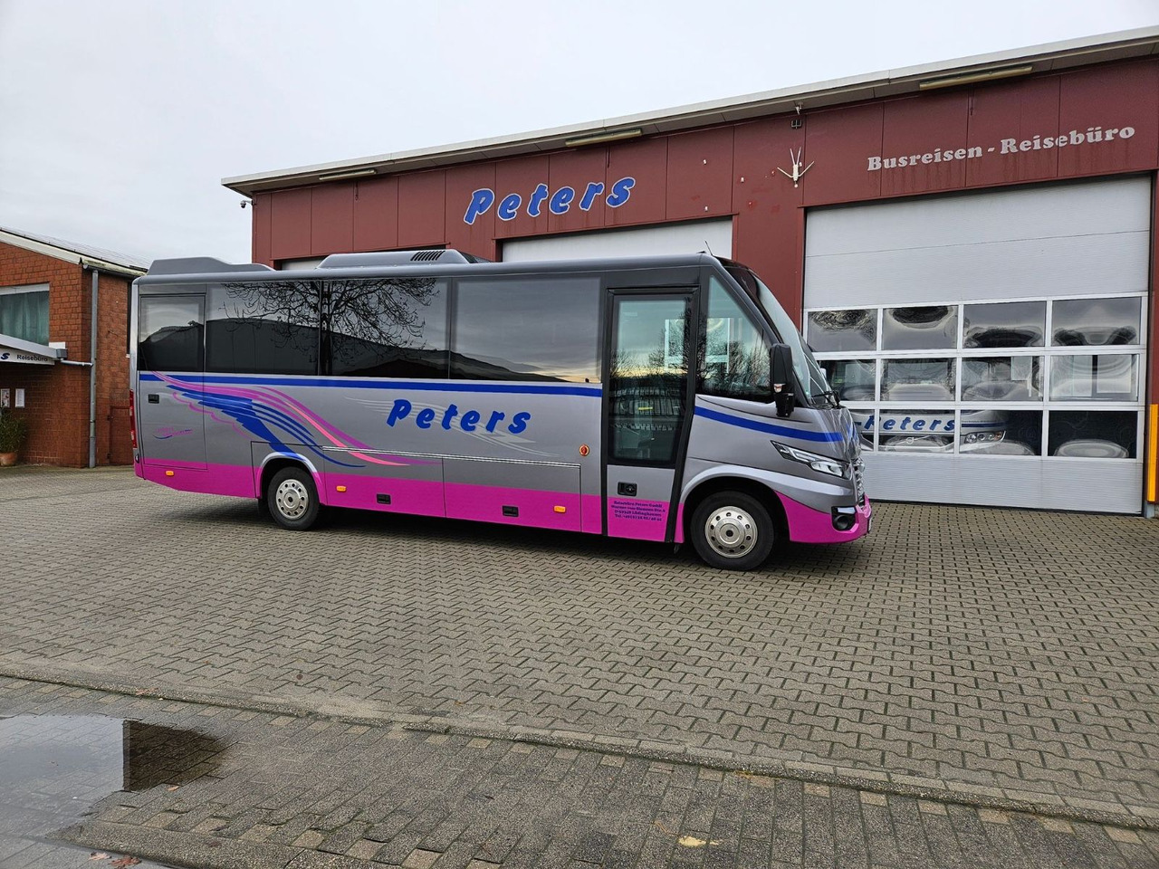 Iveco RAPIDO (Garantie 06.2027*30 Sitze) Rosero - Minibuss, Persontransport: bild 1 Iveco RAPIDO (Garantie 06.2027*30 Sitze) Rosero - Minibuss, Persontransport: bild 1