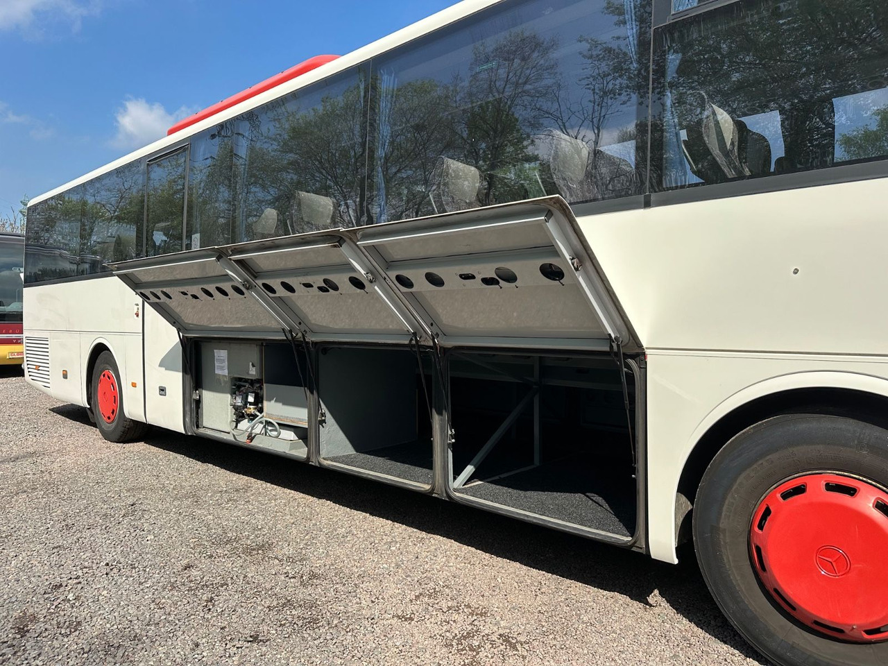 Mercedes-Benz O 350 Tourismo RH-M/2A (58 Sitze*WC*TOP) - Turistbuss: bild 4 Mercedes-Benz O 350 Tourismo RH-M/2A (58 Sitze*WC*TOP) - Turistbuss: bild 4