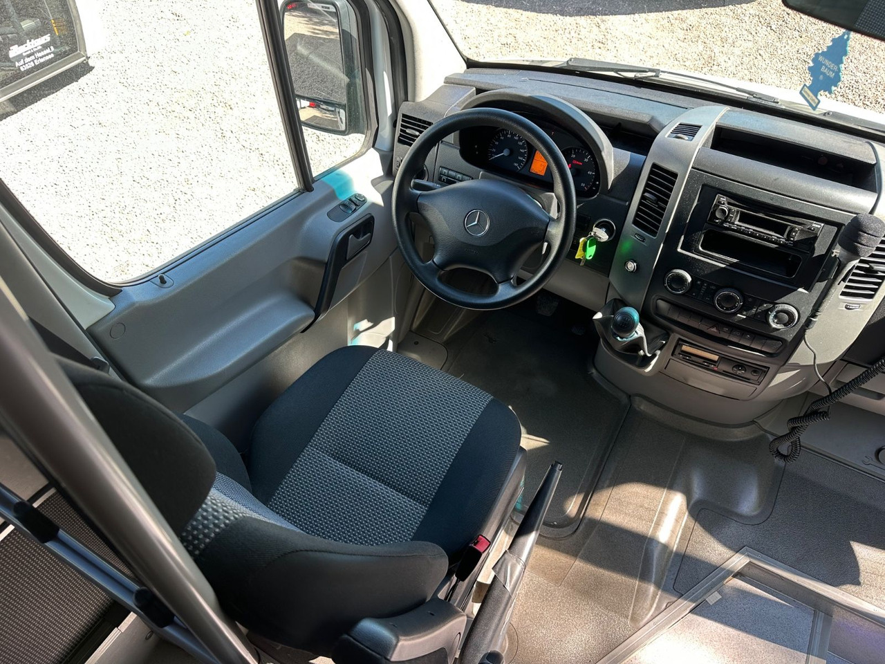 Mercedes-Benz Sprinter 516 CDi (DE*Klima*24 Sitze) - Minibuss, Persontransport: bild 4 Mercedes-Benz Sprinter 516 CDi (DE*Klima*24 Sitze) - Minibuss, Persontransport: bild 4