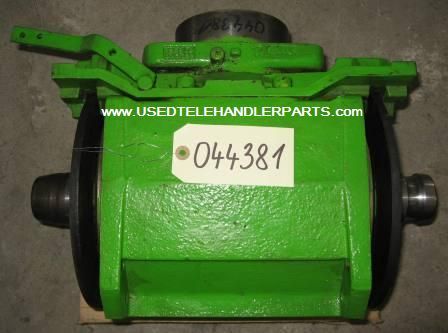 MERLO DIFFERENTIAL GEAR REAR AXLE FOR MULTIFARMER === DIFFERENTIAL HINT. ACHSE FUR MULTIFARMER Nr. 044381 /065359/ - Differential för Teleskoplastar: bild 1 MERLO DIFFERENTIAL GEAR REAR AXLE FOR MULTIFARMER === DIFFERENTIAL HINT. ACHSE FUR MULTIFARMER Nr. 044381 /065359/ - Differential för Teleskoplastar: bild 1